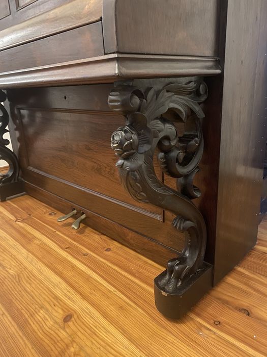 Zabytek Pianino przerobione na Barek