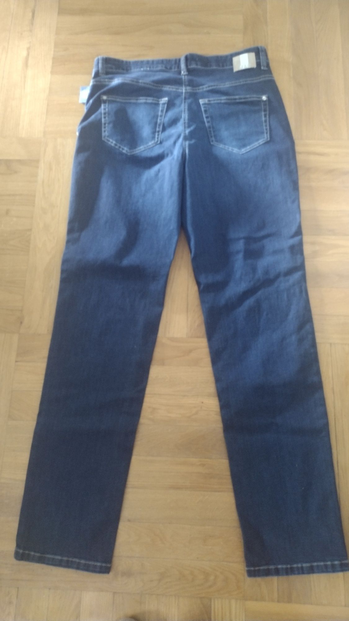 Spodnie jeansowe Mac nowe, rozmiar 44