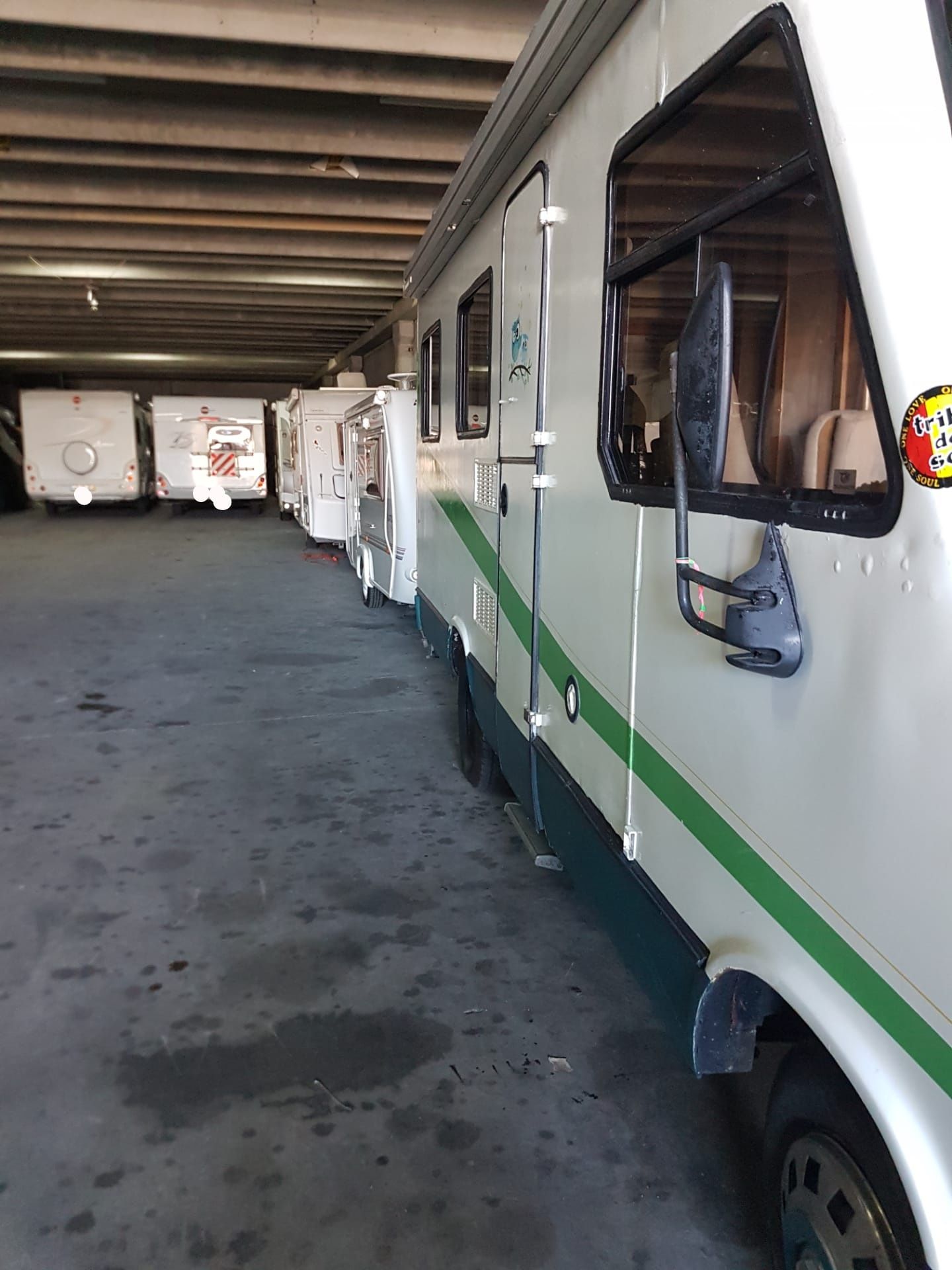 Garagem autocaravanas