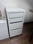 Komoda IKEA Micke