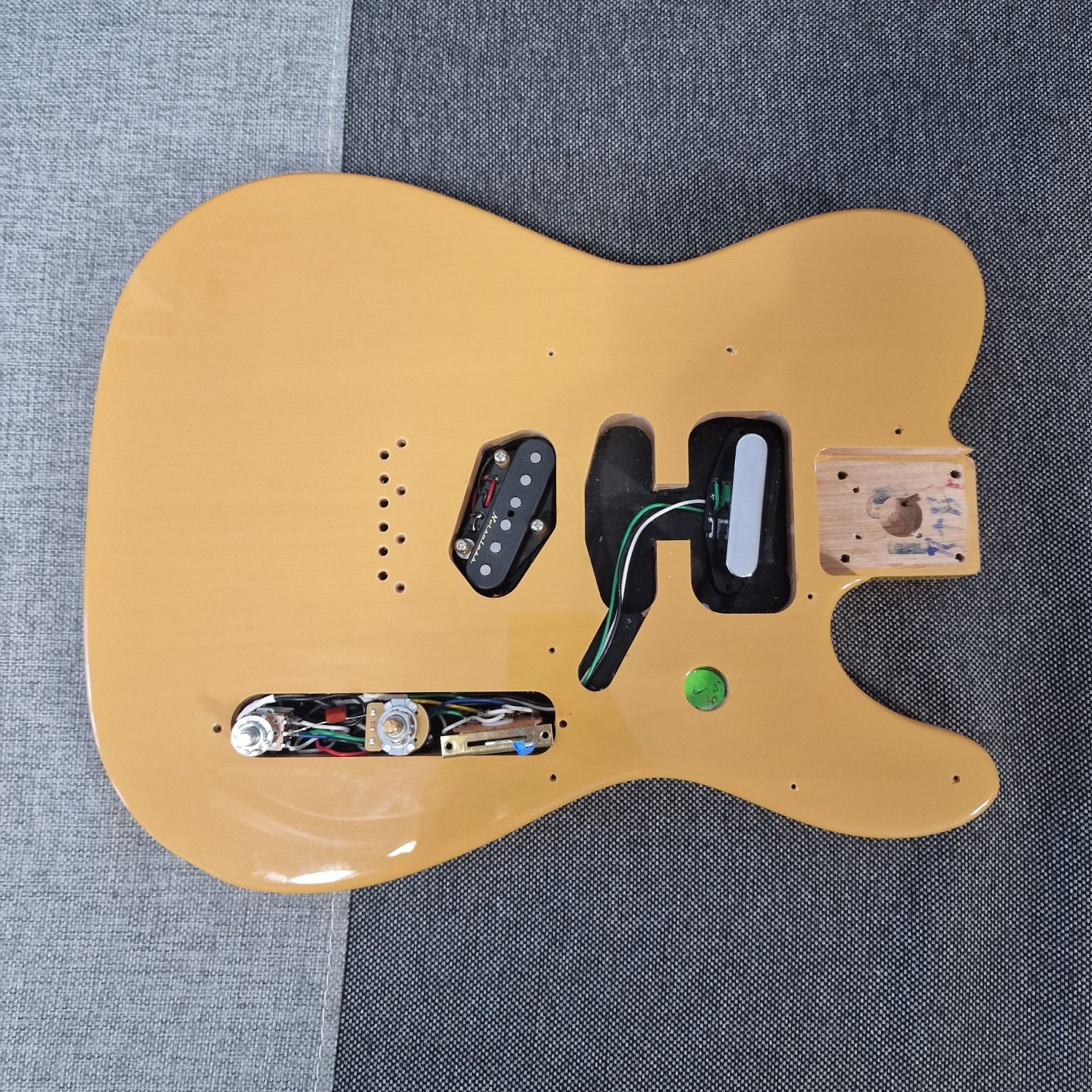 Korpus Fender telecaster player plus