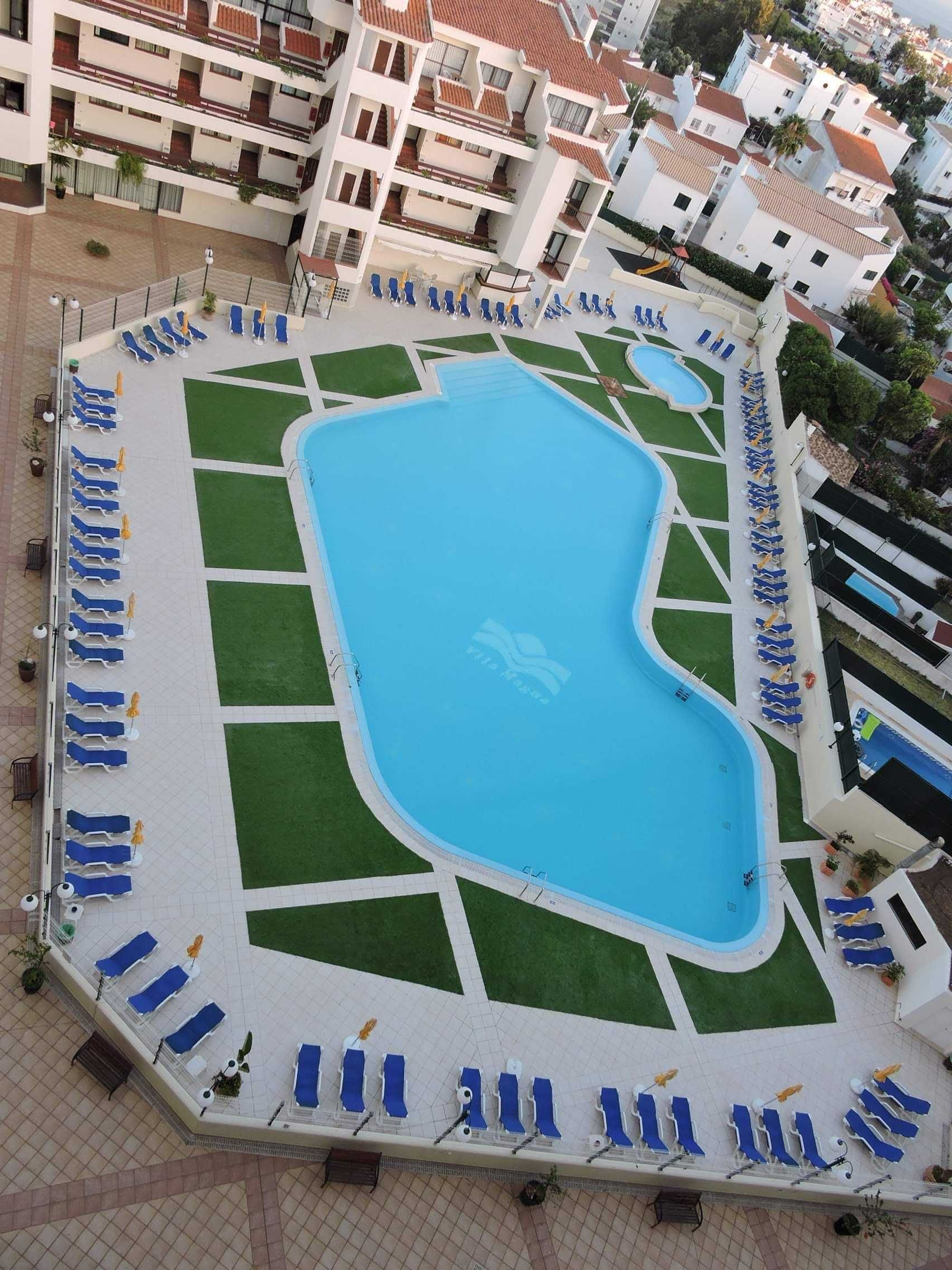APROVEITA!!! Excelente T-2. Com piscinas!!!