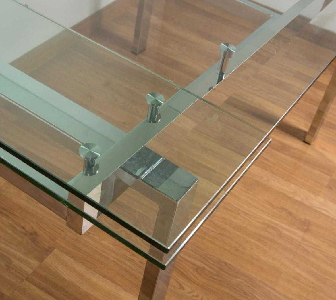 Mesa com tampo em vidro extensível em optimo estado