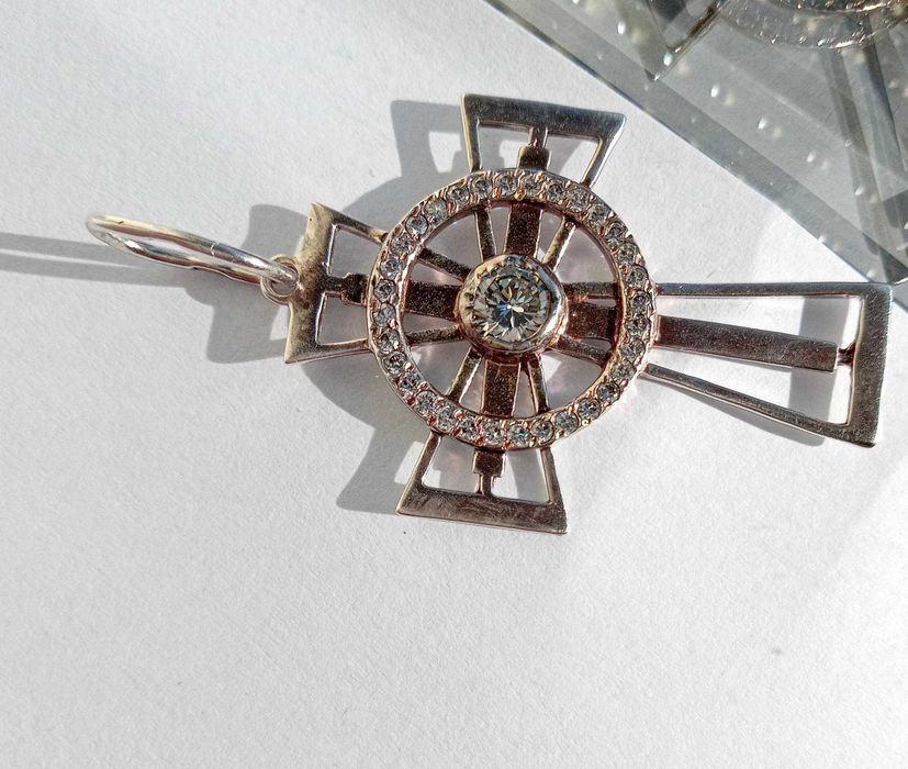 Кулон підвіска Хрестик з каменями. Срібло 925 проба, вага 2,77 г