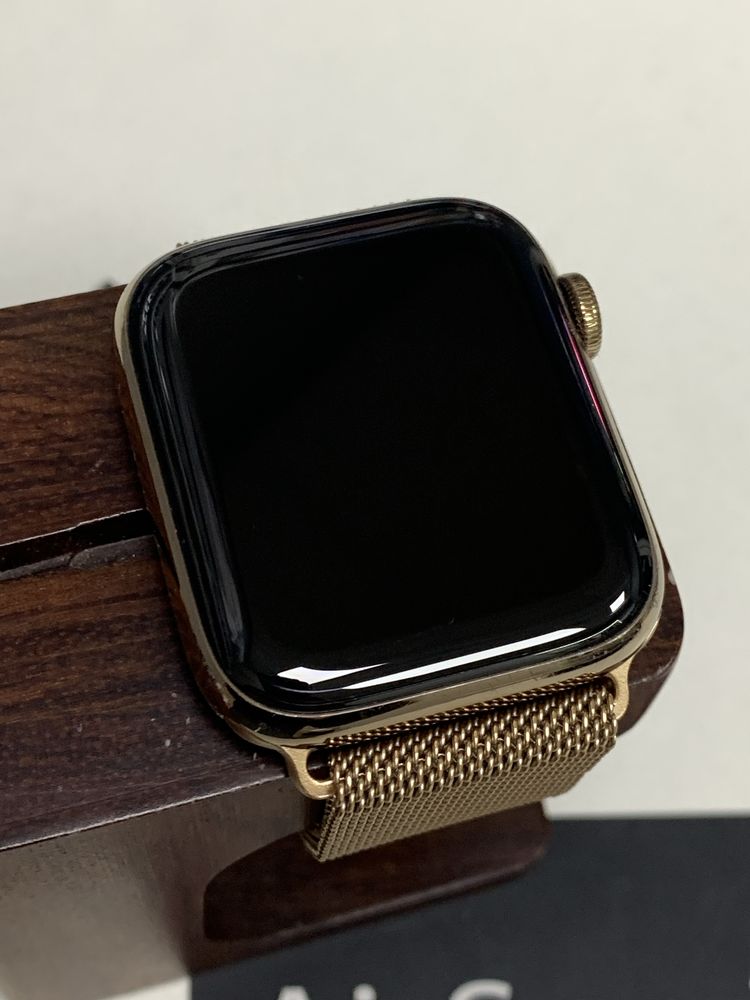 Оригінальні  Apple Watch series 4 44 mm stainless