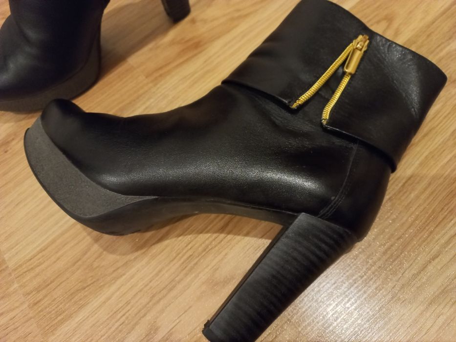 Шкіряні черевики жіночі осінні