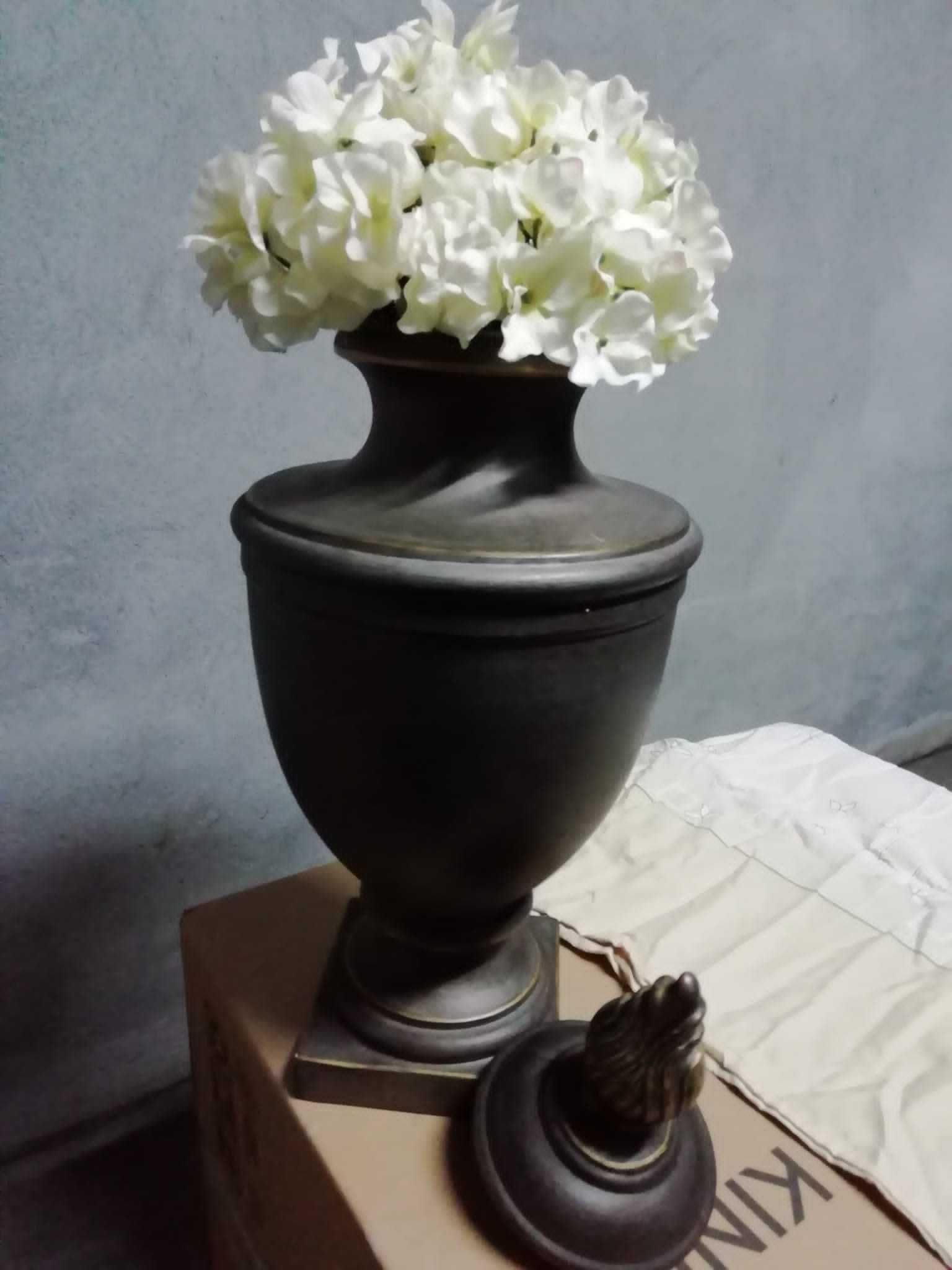 Jarra com tampa.aceita-se melhor oferta