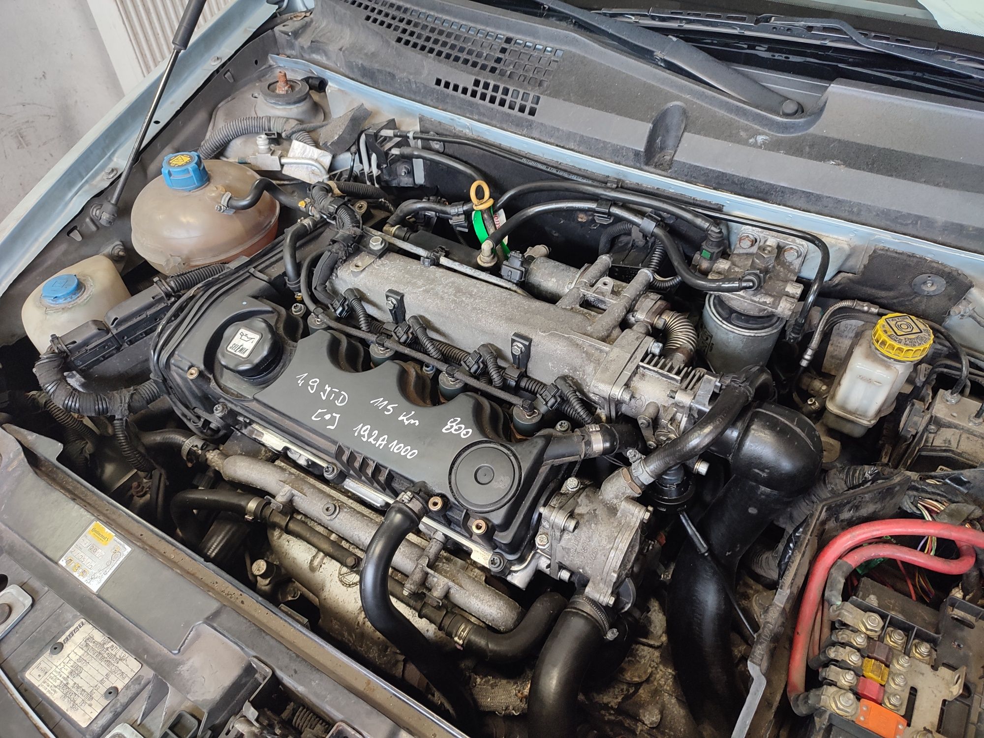Fiat Stilo Alfa  Romeo 147  silnik 1.9 JTD 115km 192A1000