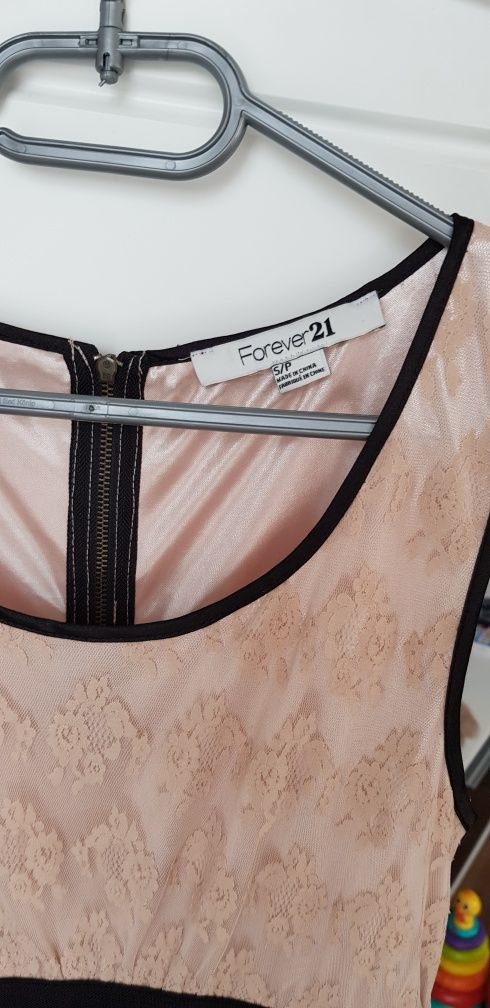 Sukienka koronkowa Forever21 XS/S