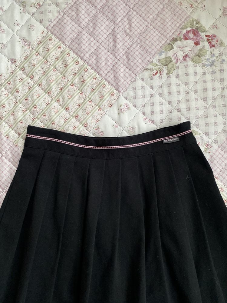 Czarna krótka plisowana spódniczka XS 34 coccodrillo coquette basic