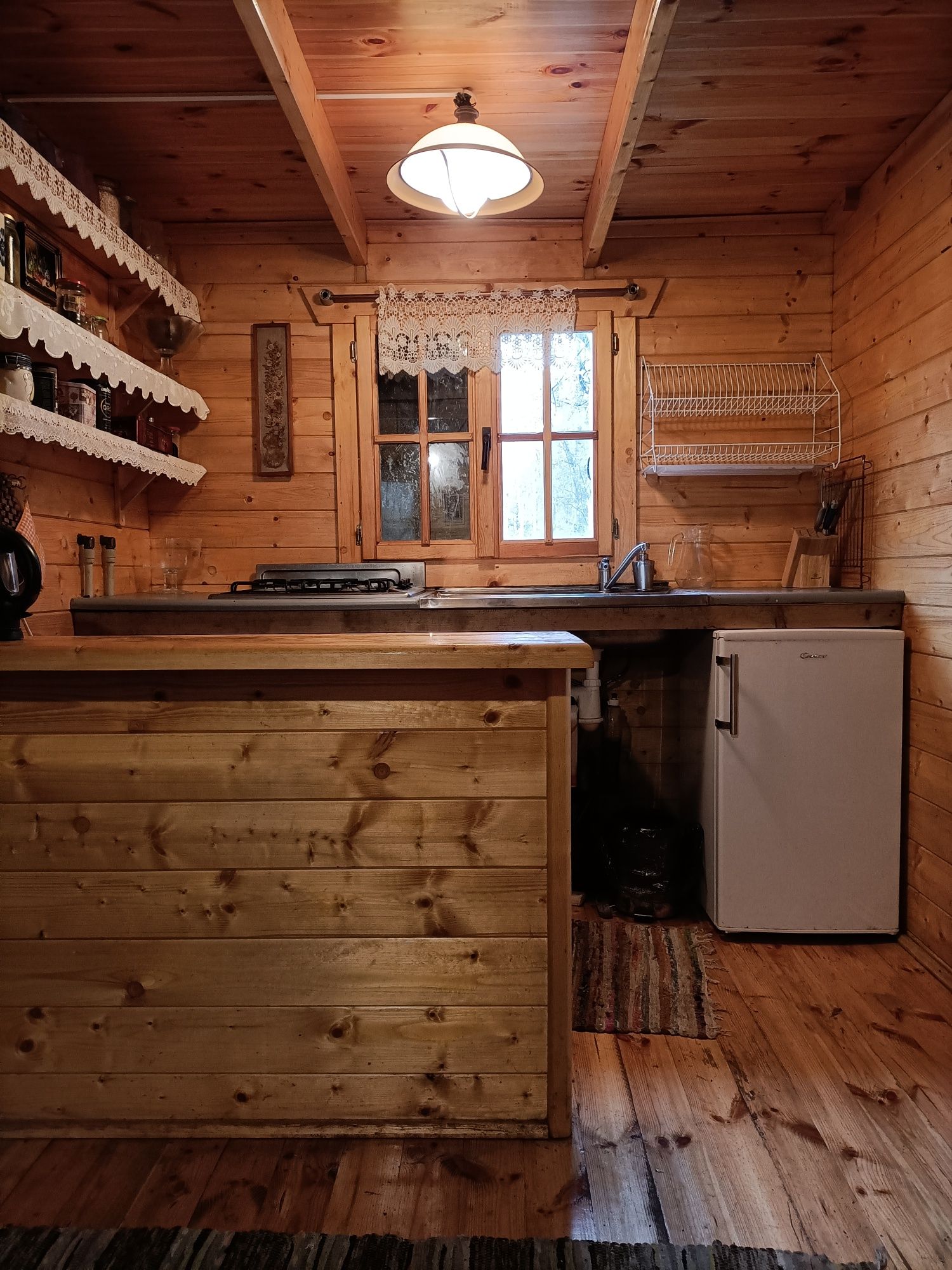 Wynajmę domek z działką do października