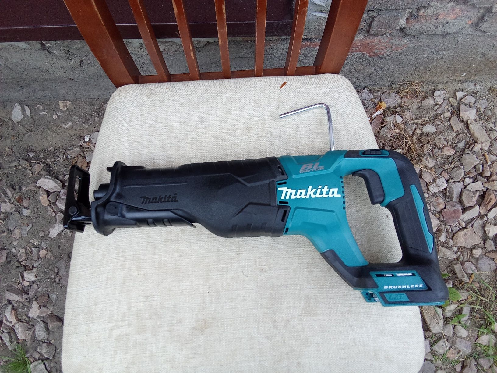 Nowa Piła szablasta Makita djr187