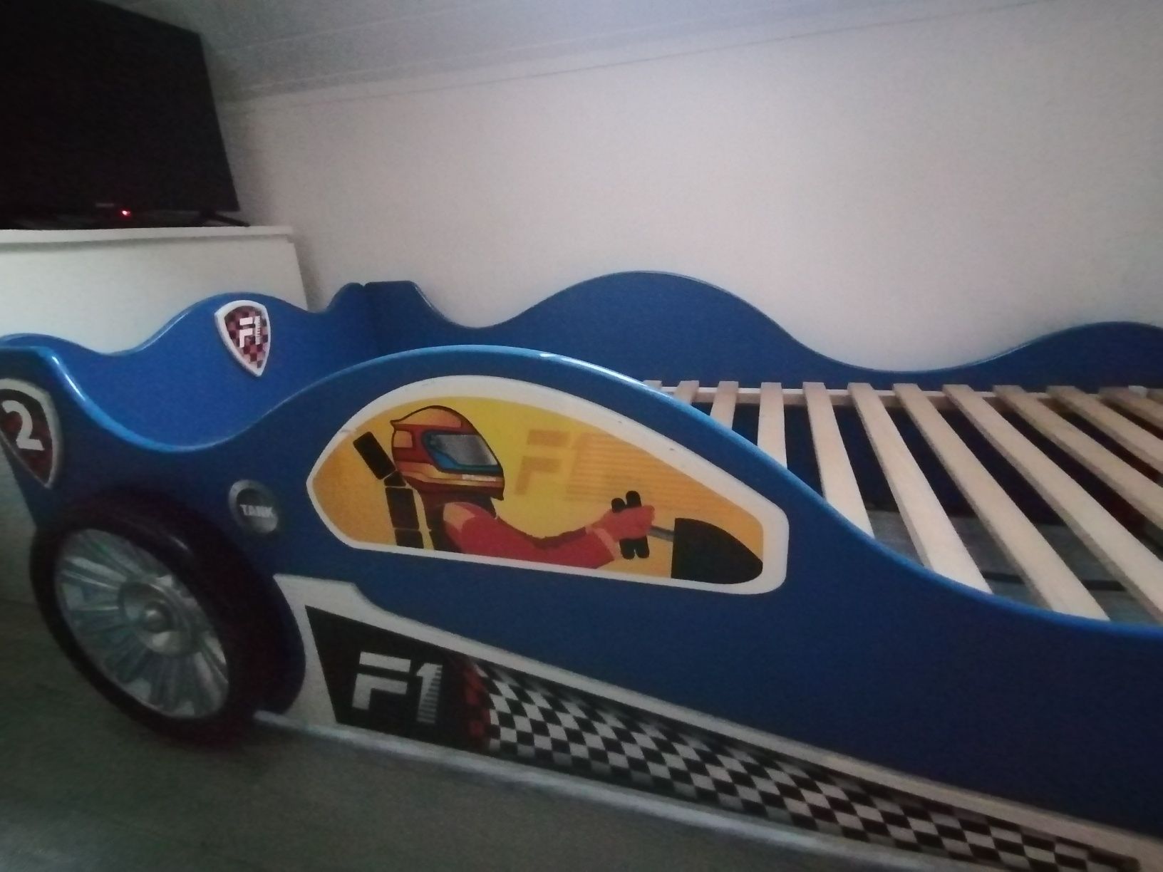 Łóżko chłopięce bolid