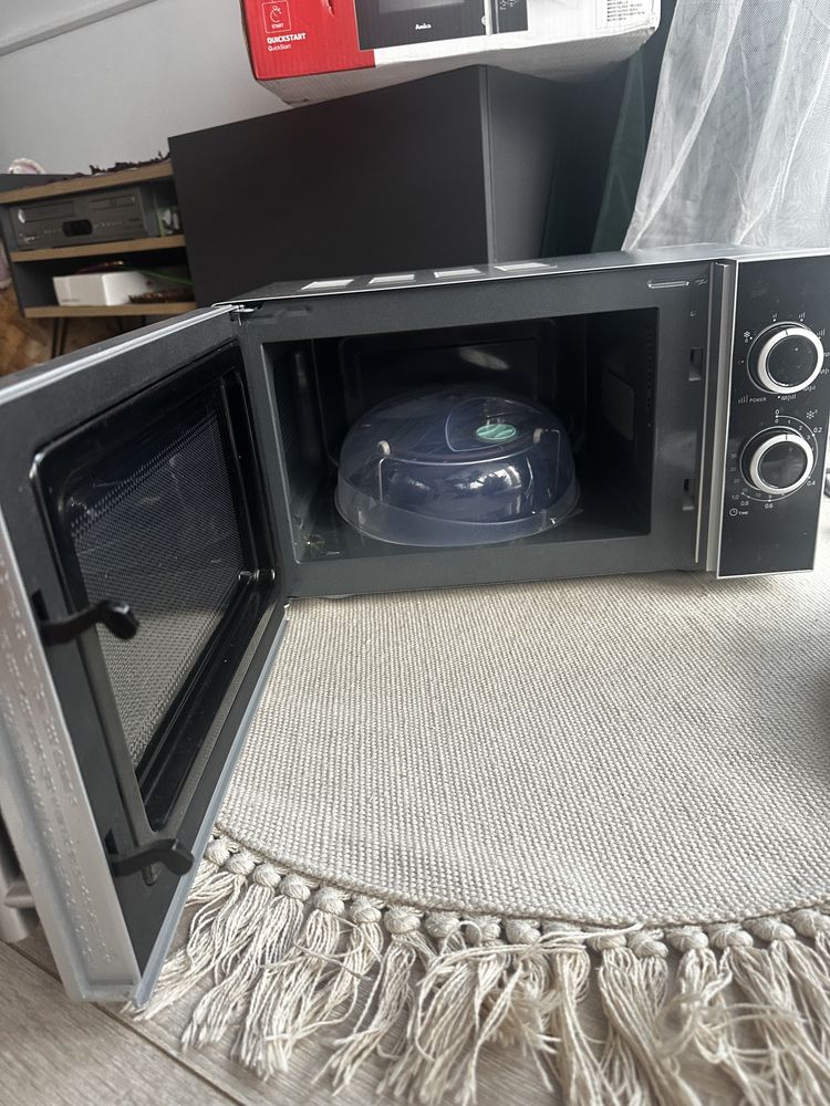 Amica mikrofalowka AMGF20M1GS Nowa