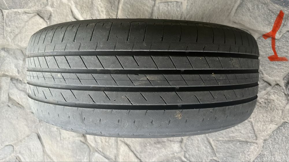 Goodyear efficient grip 235/50r20 255/45r20