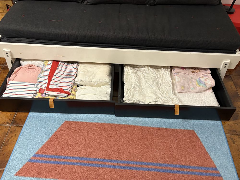 Sofa cama com gavetas