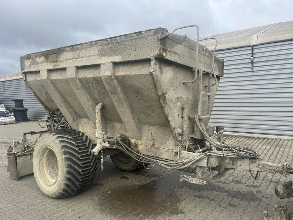 Wirtgen 8000  Streumaster