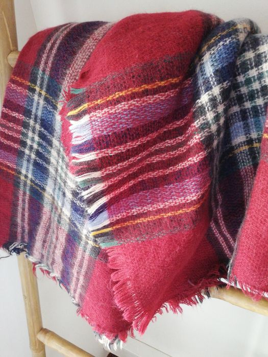 Cachecol de lã vermelho