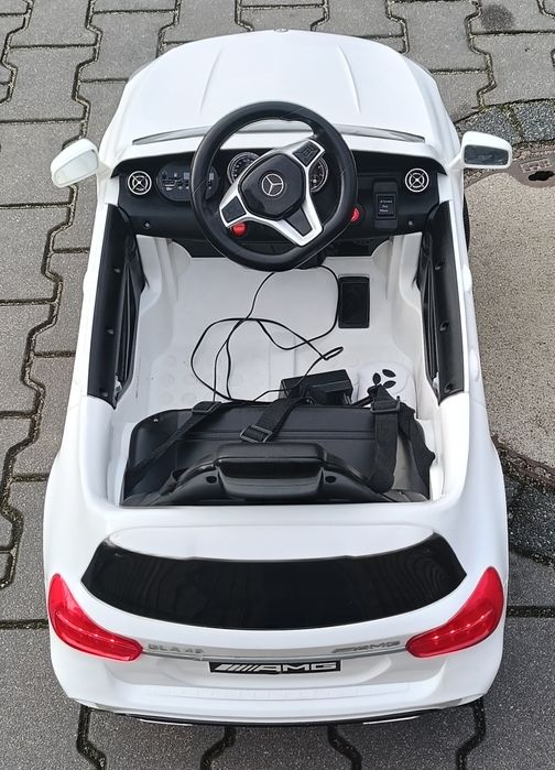 Mercedes GLA 45 AMG Playtastic Auto na akumulator z pilotem