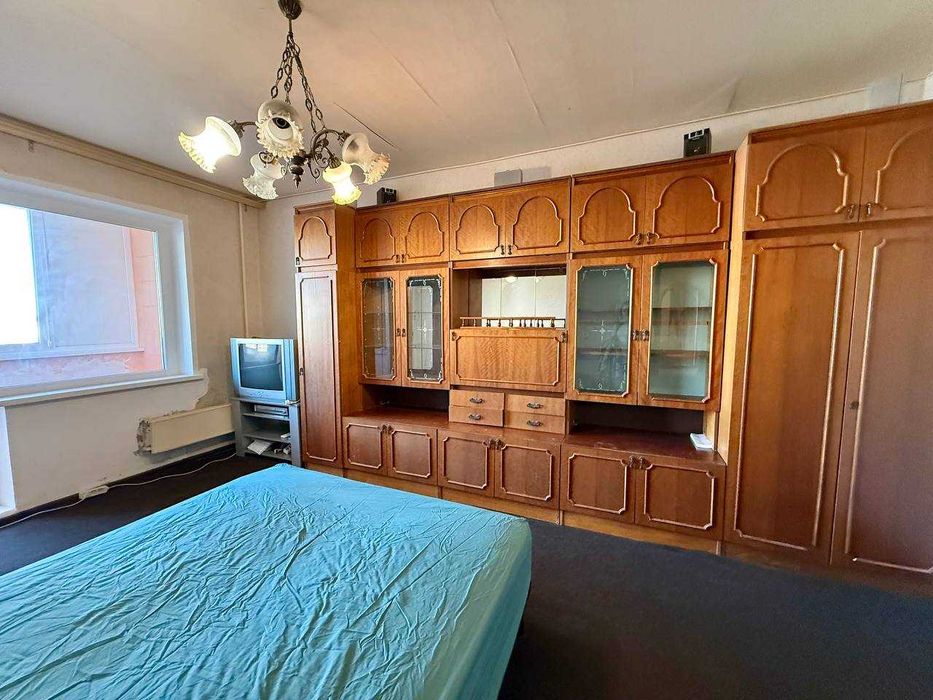 3 кім квартира з ремонтом, метро Харківська, вул. Ревуцького 18А