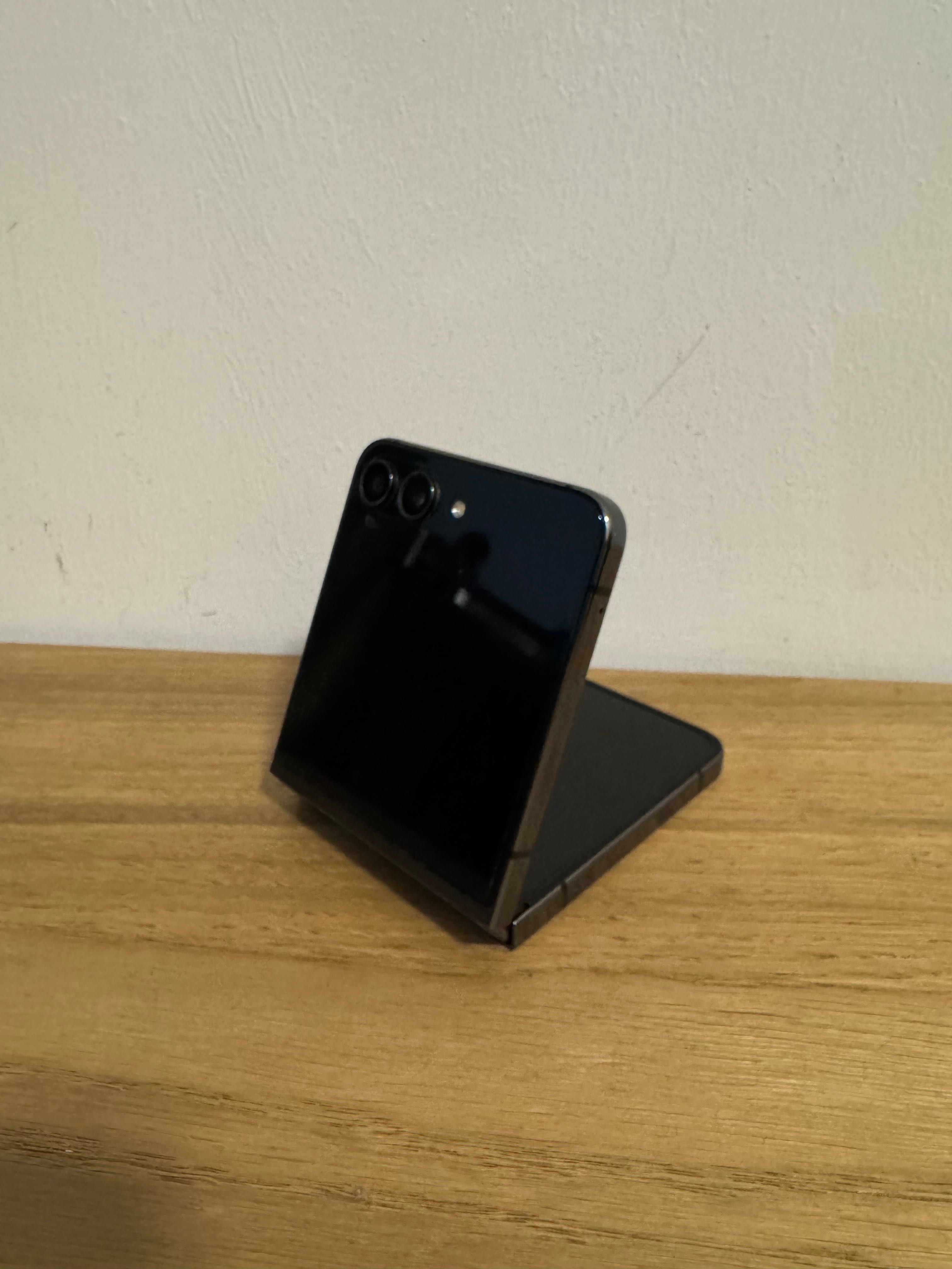 Samsung Z Flip 5 8/512gb