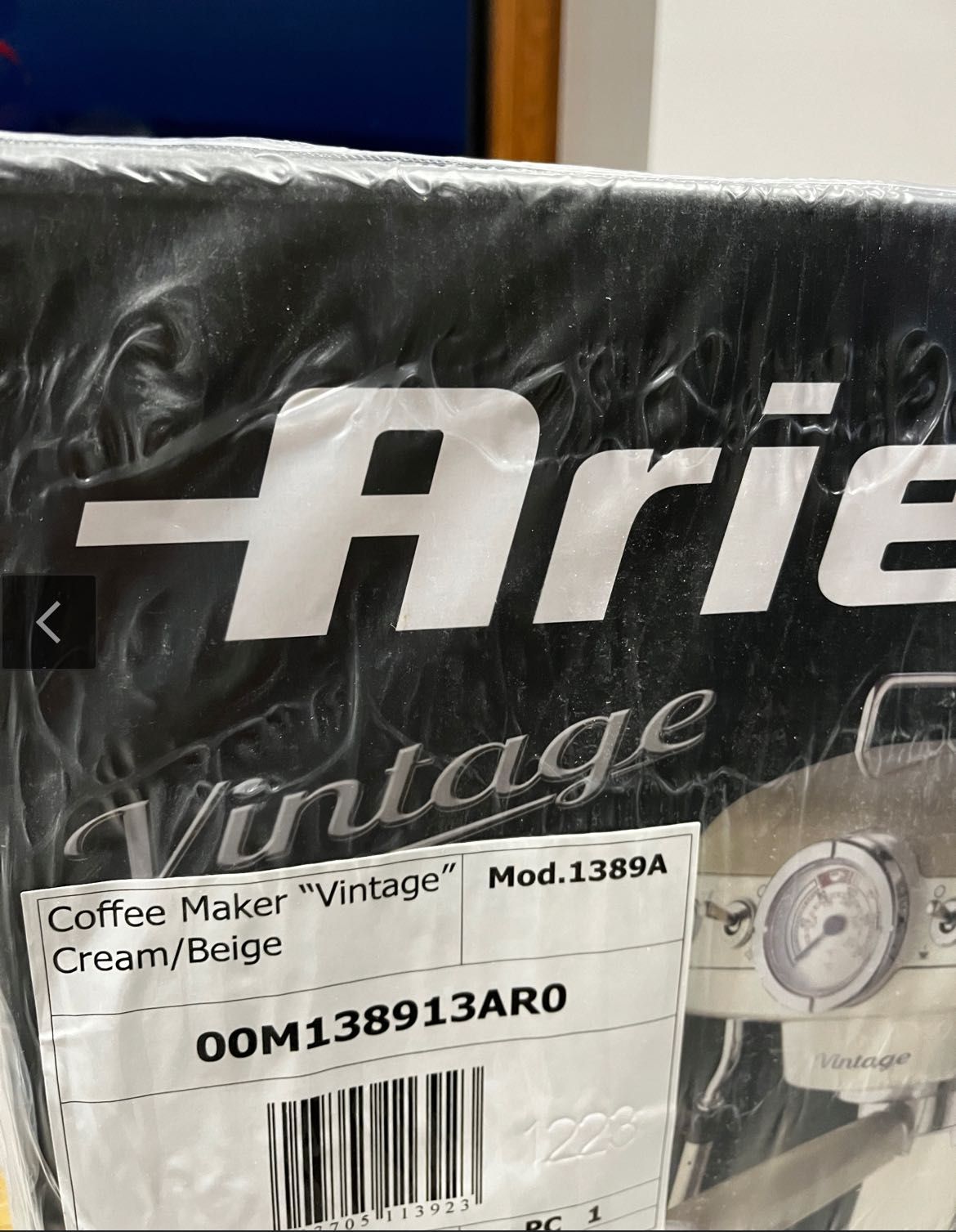 Nowy Kolbowy ekspres ciśnieniowy Ariete Vintage Collection beż
