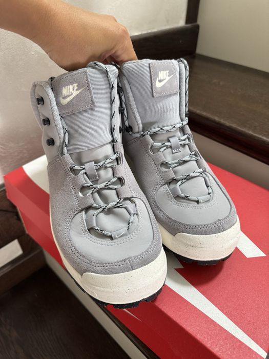 Жіночі Зимові черевики фірми nike