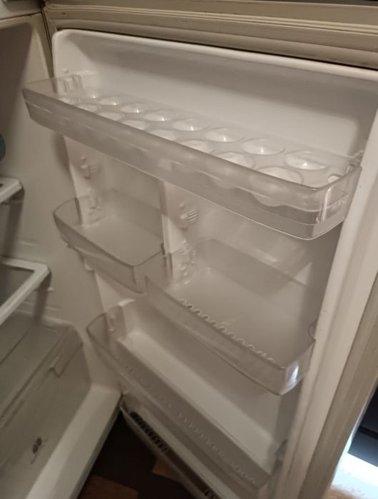 Холодильник Samsung RT34GCMG2/BWT
