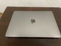 Macbook pro 13 2017 8/512gb з тачбаром Normal батарея