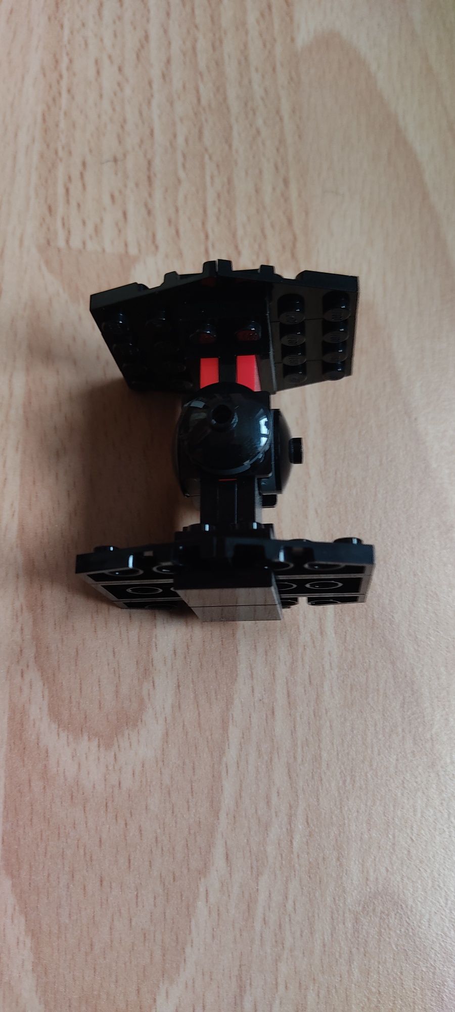 Klocki LEGO Star Wars myśliwiec TIE