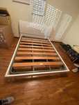 Cama de casal + estrado