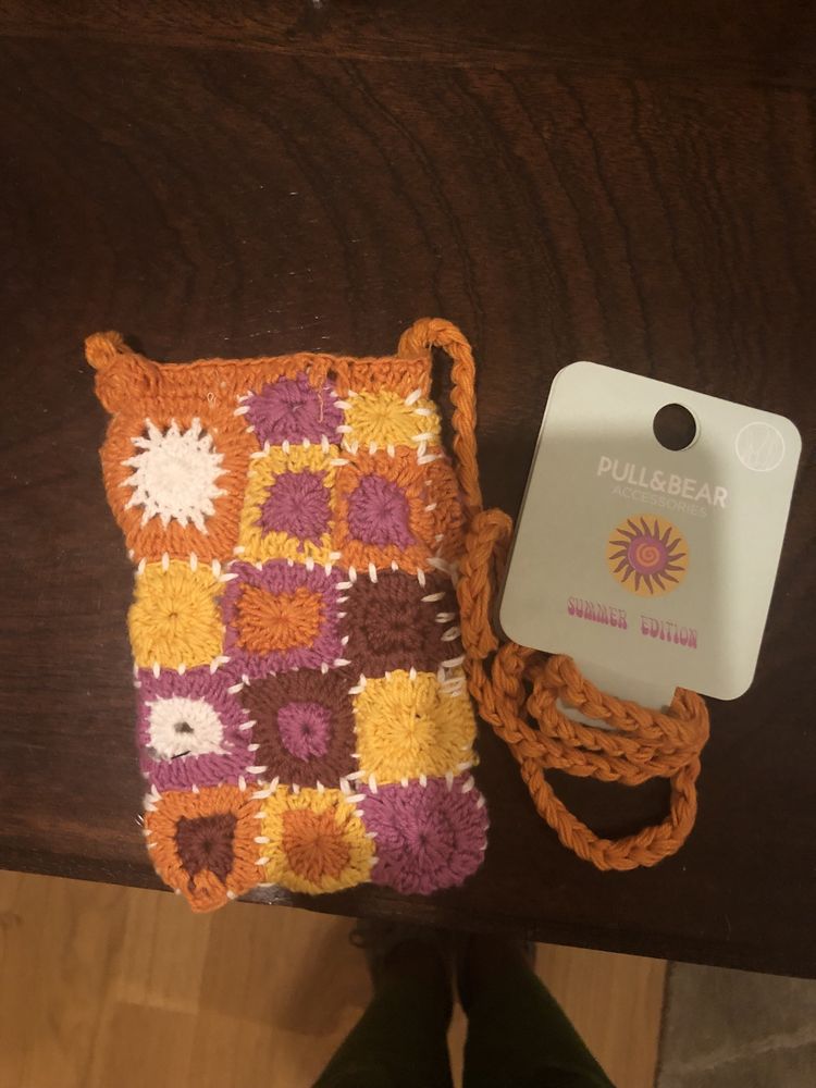 Bolsa em crochet para telemovel