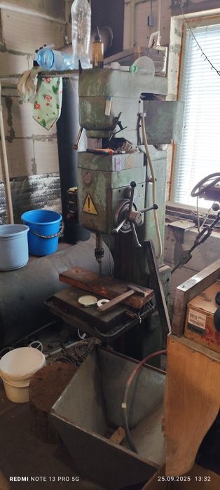 Вертикально -свердлильний верстат 2Б118 в доброму стані