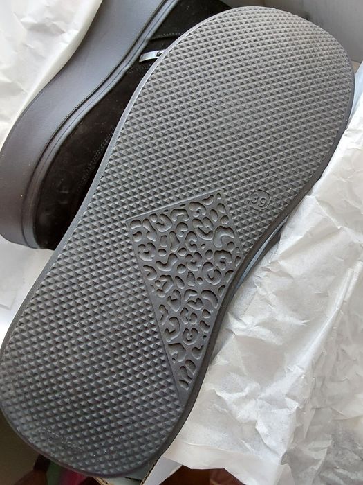 Новые чёрные хайтопы/ботинки/сапоги/кроссовки