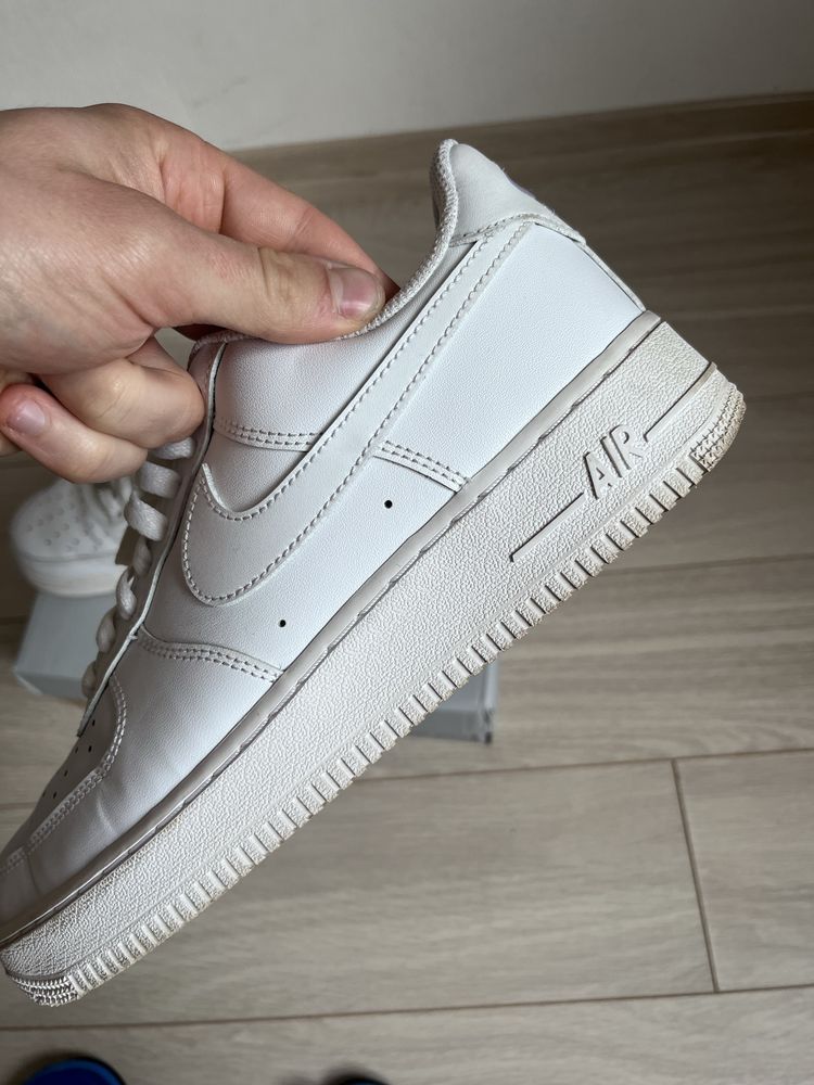 Nike air force 1 white