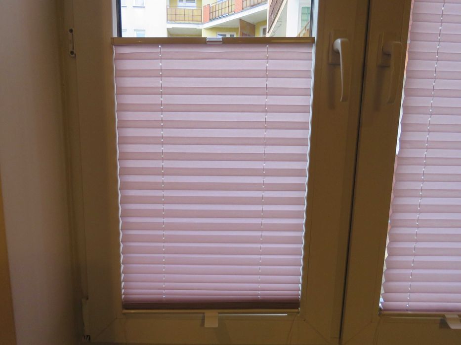 Plisa, roleta okienna