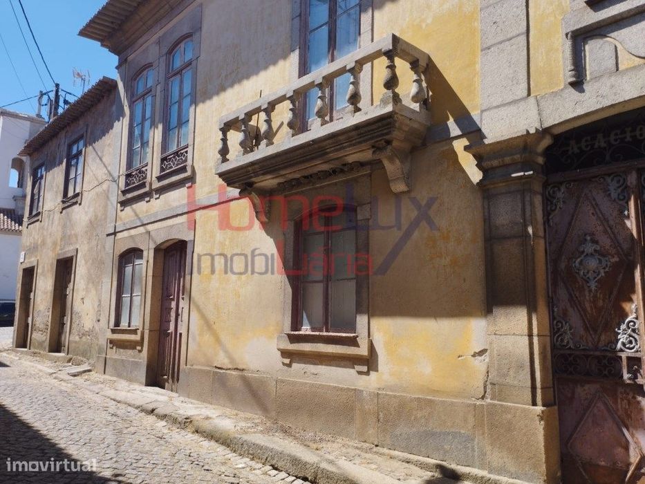 Casa Antiga Em Felgar ( Valor Negociavel)