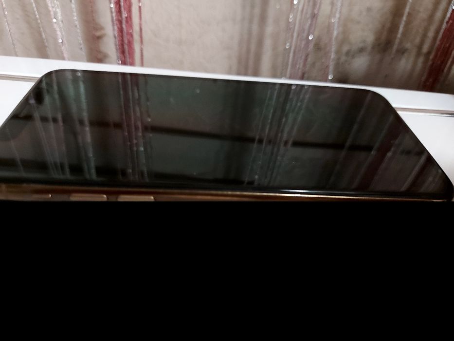 Продам IPhone 11 Pro Max 64 Gb