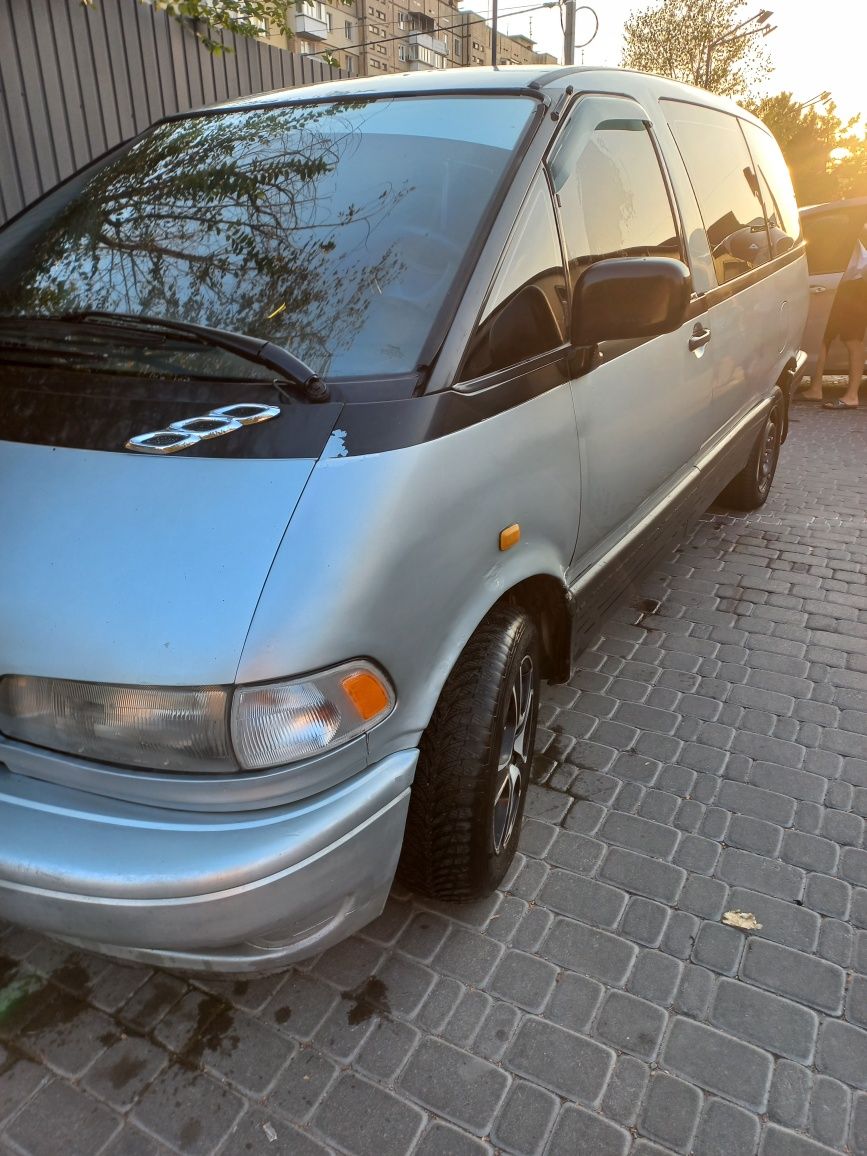 Продам Toyota Previa