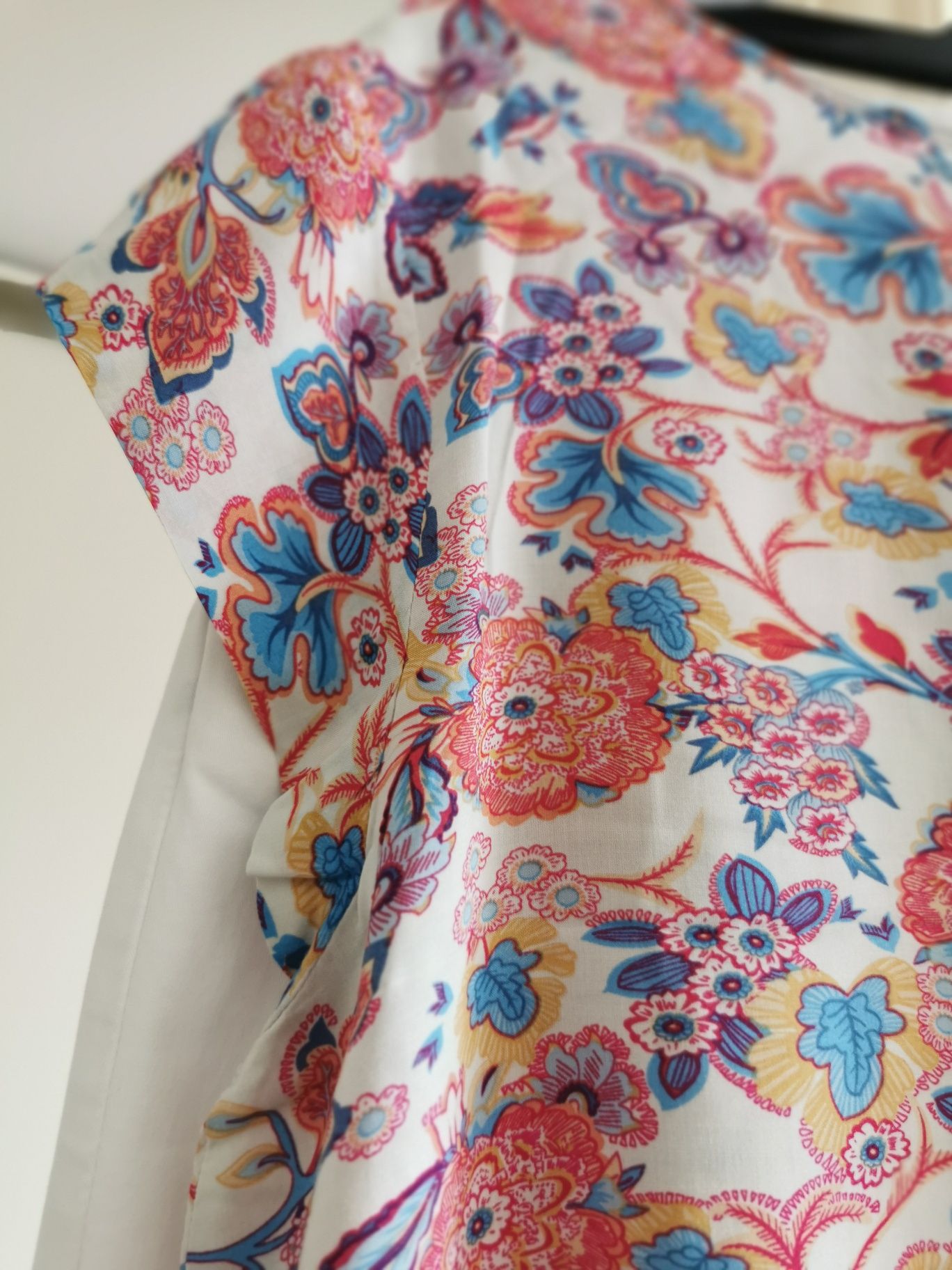 Lekka Bluzka Letnia TK Maxx Kwiatowy Wzór Ecru Krótki Rękaw M/L