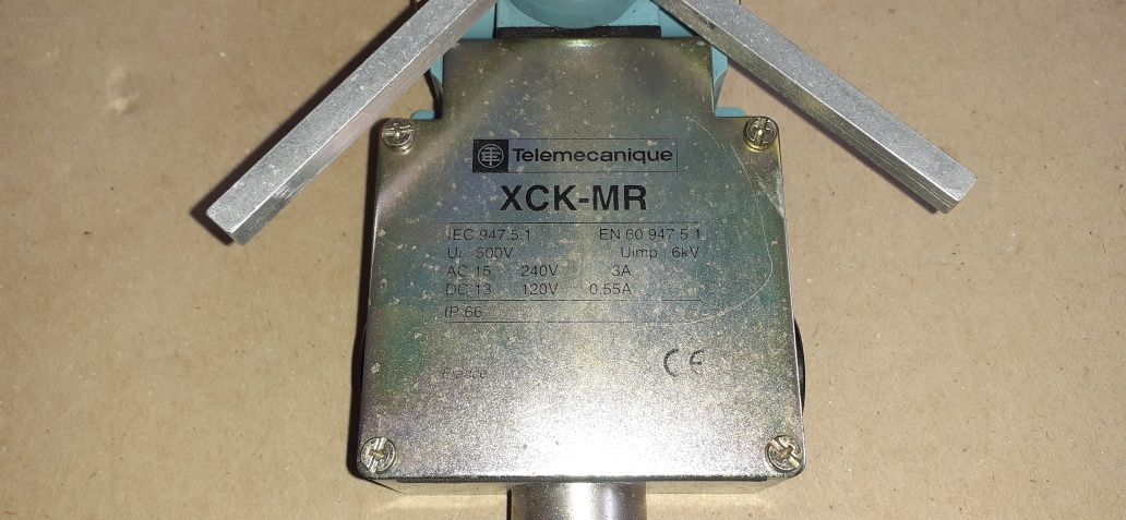 Wyłącznik krańcowy, pozycyjny telemecanique xck-mr