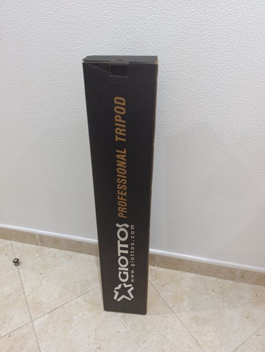 Tripé profissional Giottos MTL3271B alumínio - novo e selado