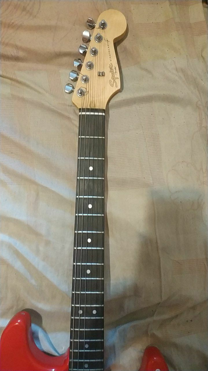Fender Squier Stratocaster SSS