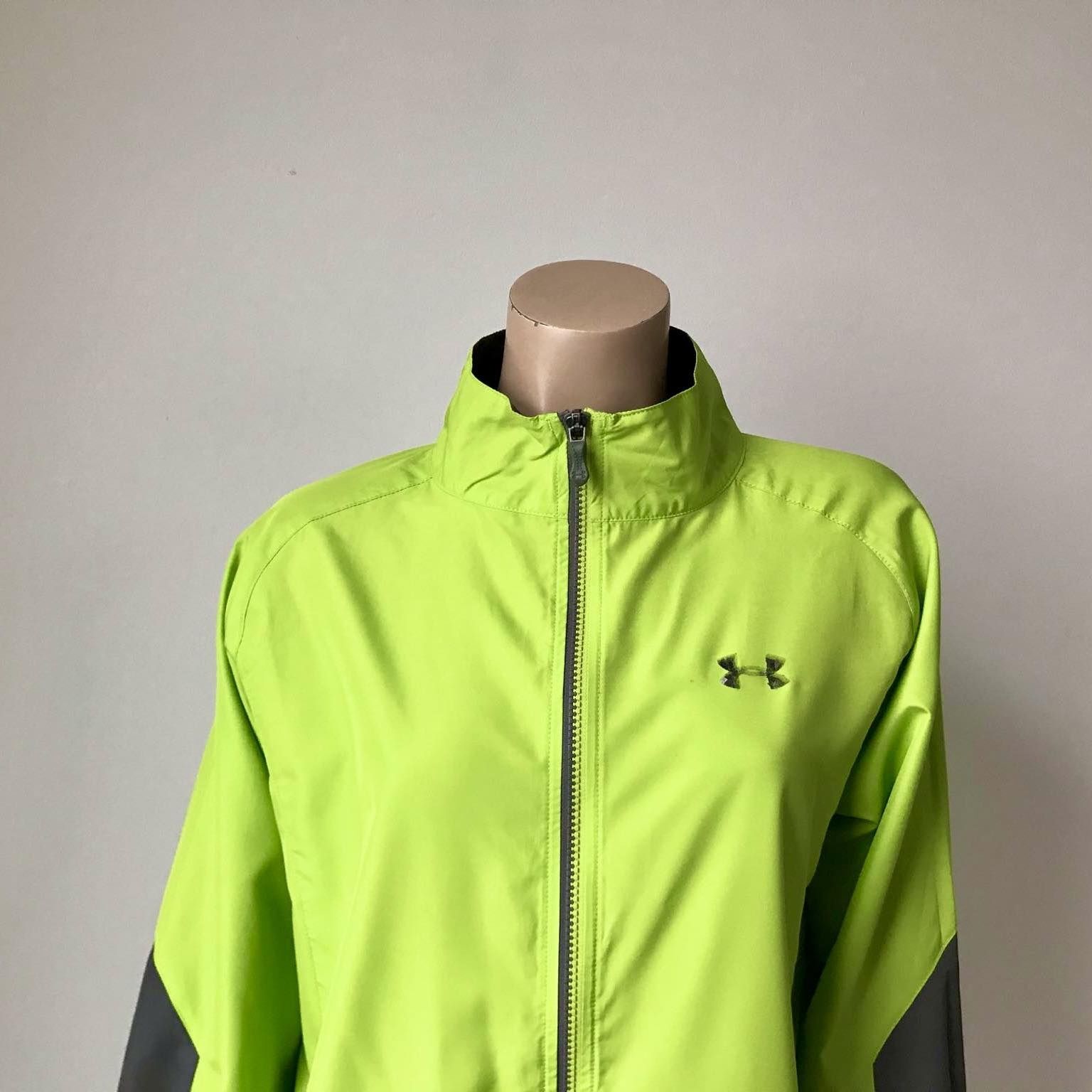 Under Armour kurtka uniseks S/M
Rozmiar:S/M
kolor:zielono szara
Stan:b