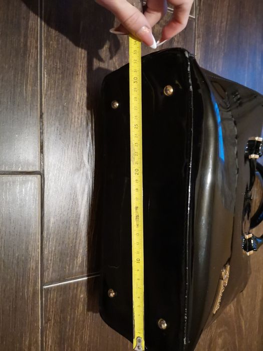 Лаковая женская сумка