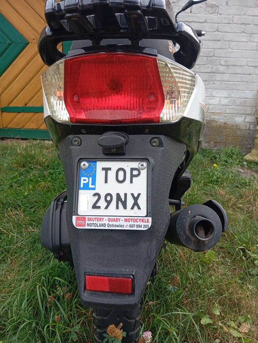 Skuter 50cm3 BENZER