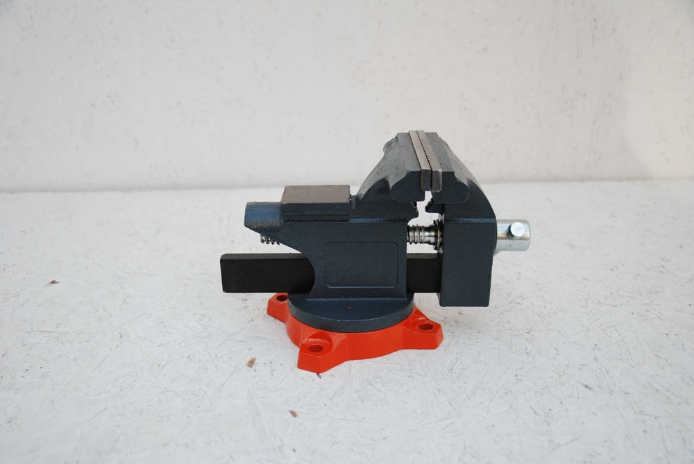 Imadło warsztatowe 11,5 cm obrotowe.