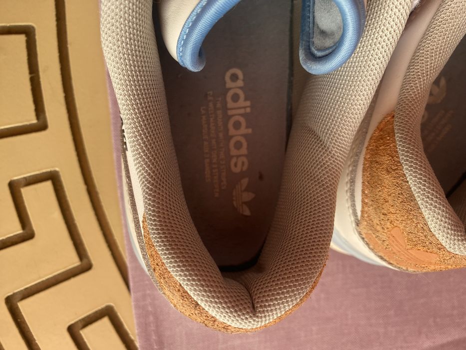 Продам кроссовки Adidas