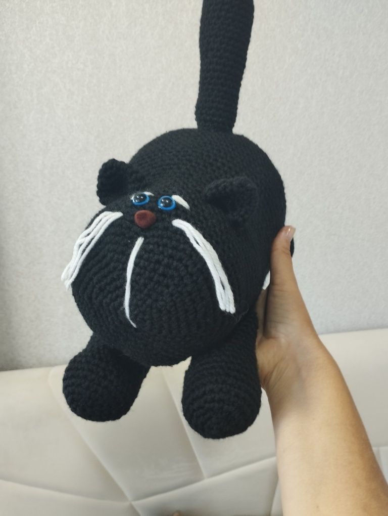 Продам вязаную игрушку