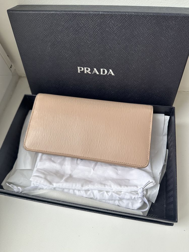 Сумка на плечо Prada